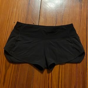 Lululemon Low Rise Speed Up Shorts